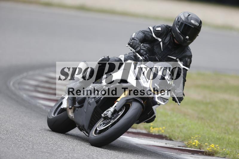 /25 17.07.2026  Cornu Master School ADR/gruen-vert/109